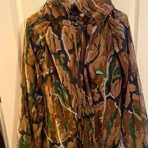 Shannon’s bug tamer jacket, camp in color, size large, used in good condition.